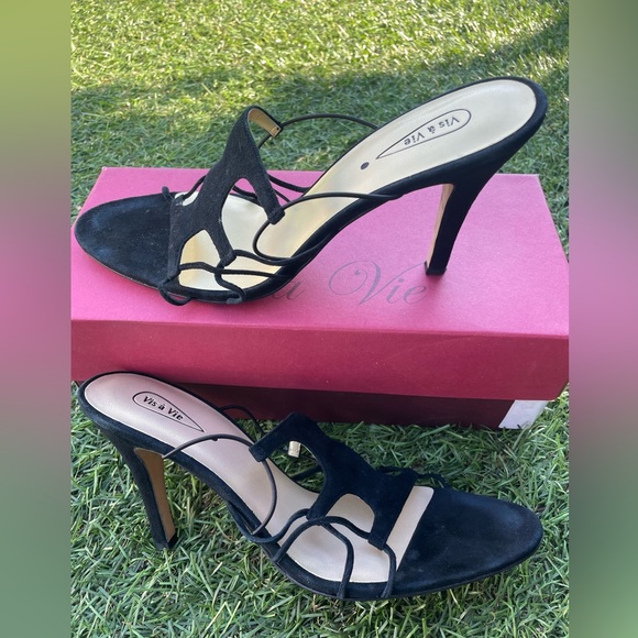 Vis a Vie Jude Black Suede Heels  Sz(8) - Picture 4 of 6
